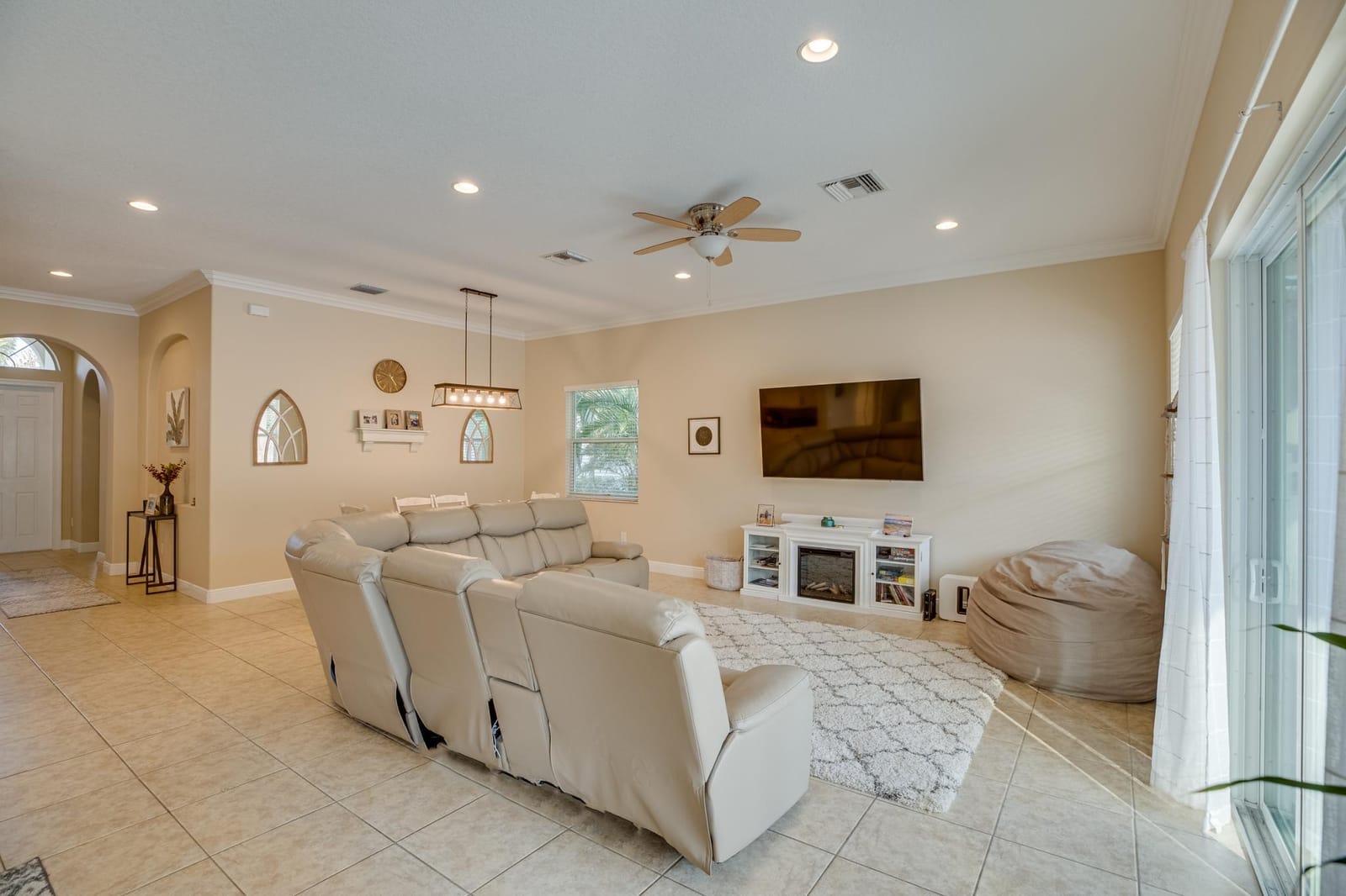 4247 DIAMOND Square, Vero Beach, FL 32967 photo 13