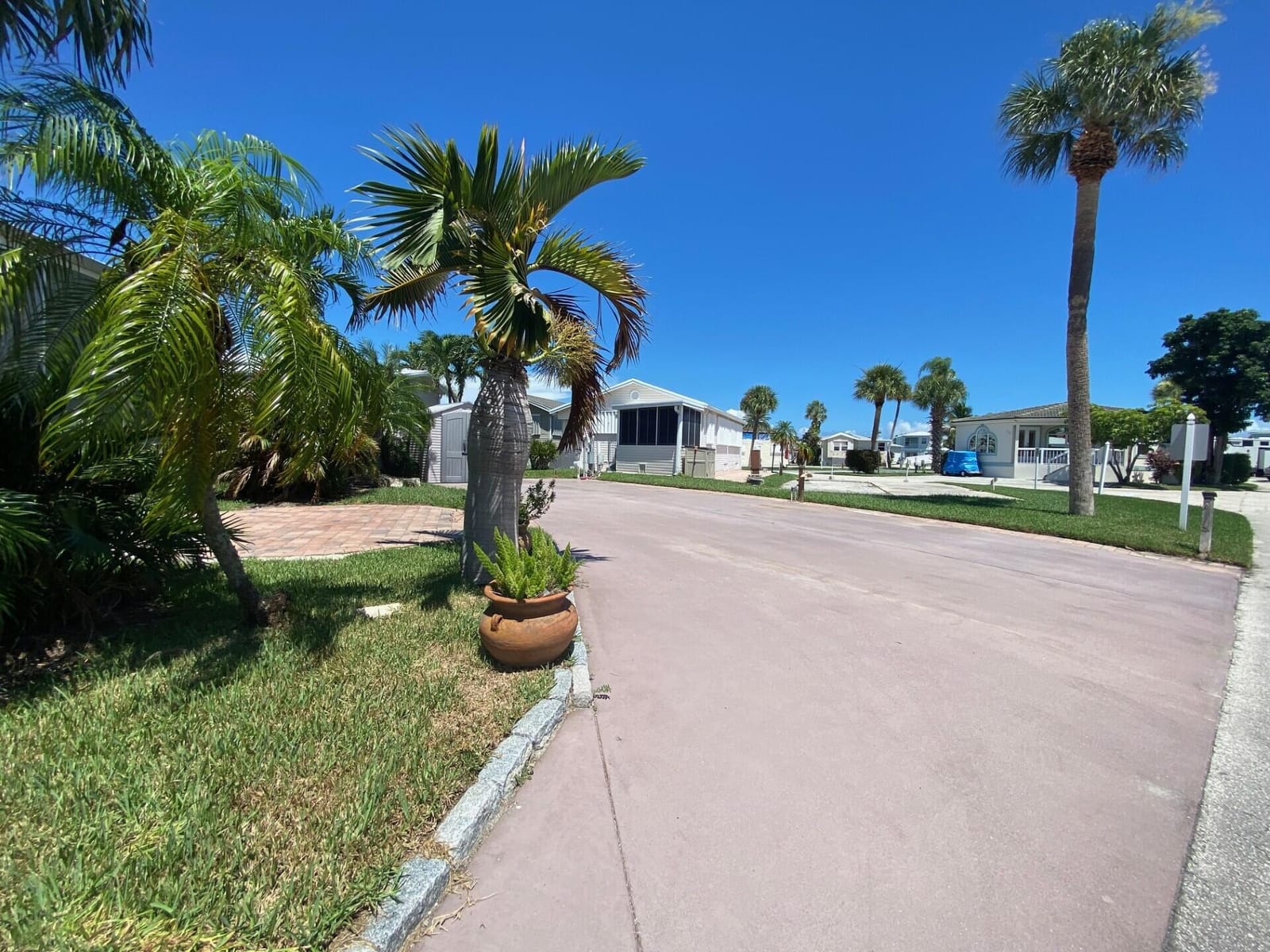 108 NETTLES Boulevard, Jensen Beach, FL 34957 photo 2