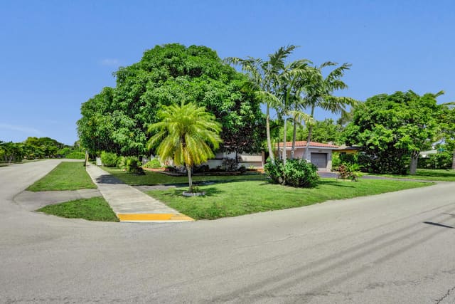 1112 S 22nd Court, Hollywood, FL 33020