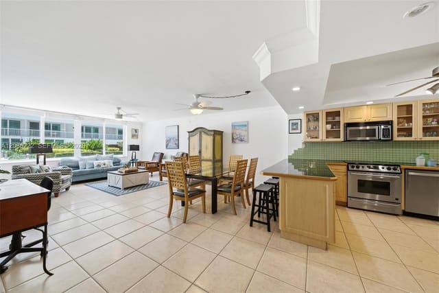 5401 Collins Avenue 108, Miami Beach, FL 33140