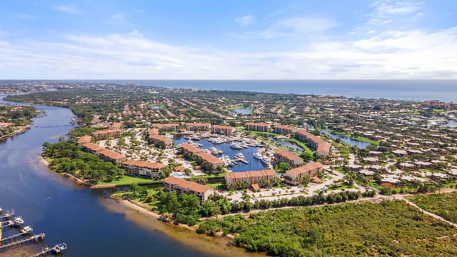 1601 Marina Isle Way 202, Jupiter, FL 33477