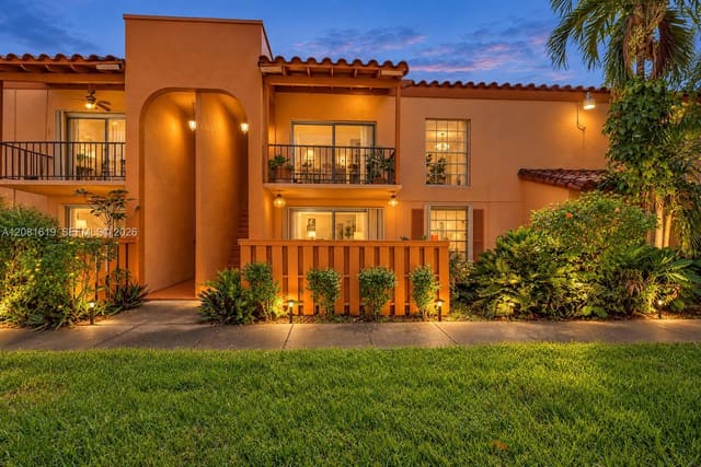 7110 Fairway Drive L12, Miami Lakes, FL 33014