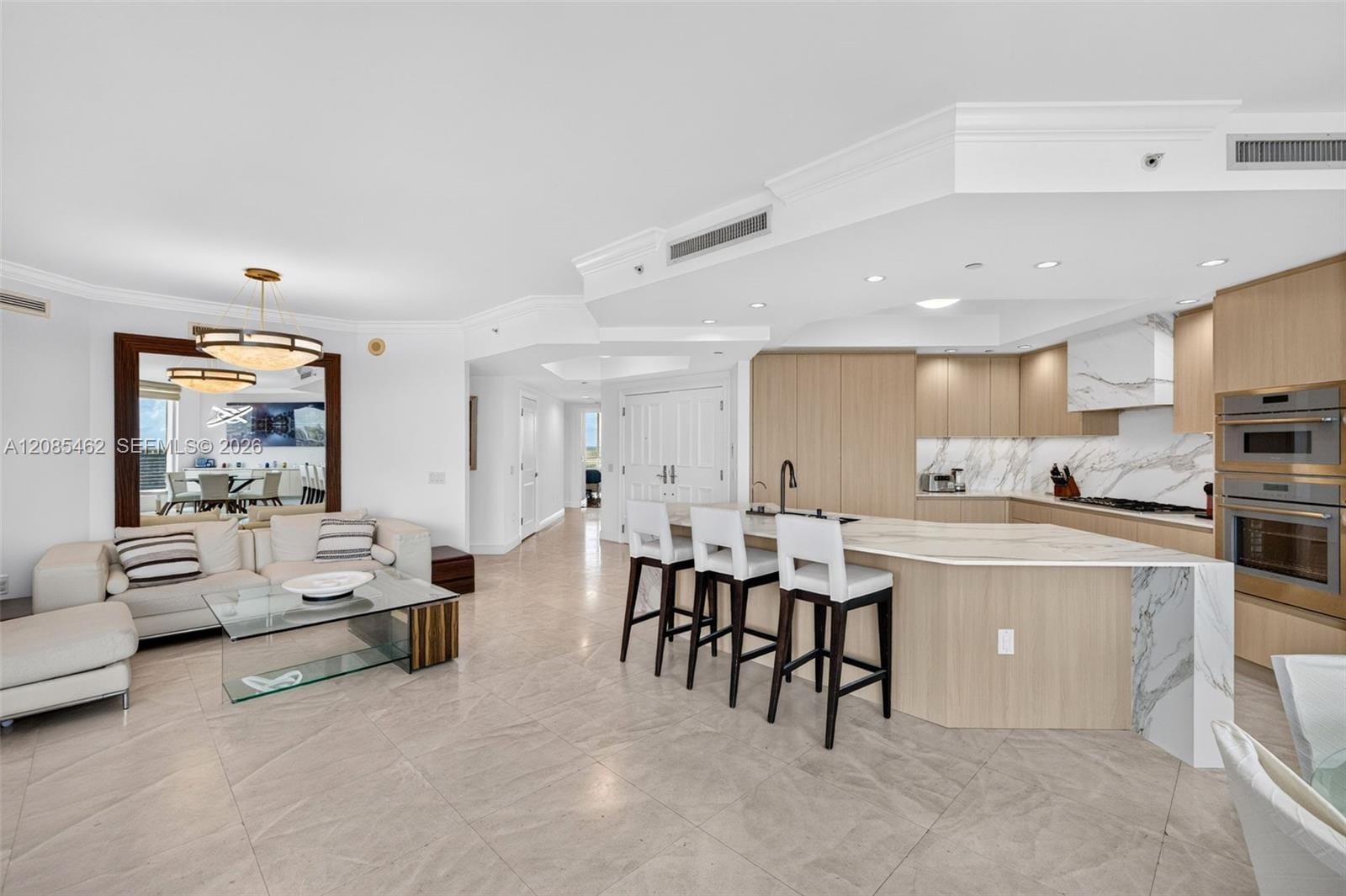 6000 Island Boulevard 2104 — photo 8