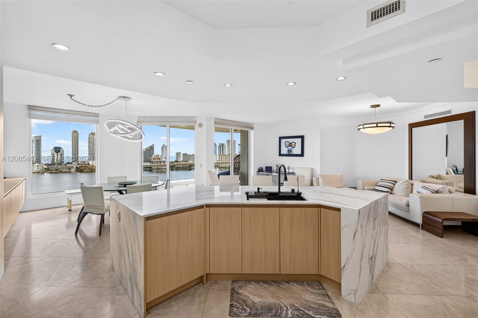 6000 Island Boulevard 2104 — photo 10