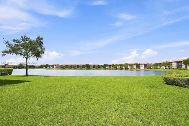 550 SW 138th Avenue 402K, Pembroke Pines, FL 33027