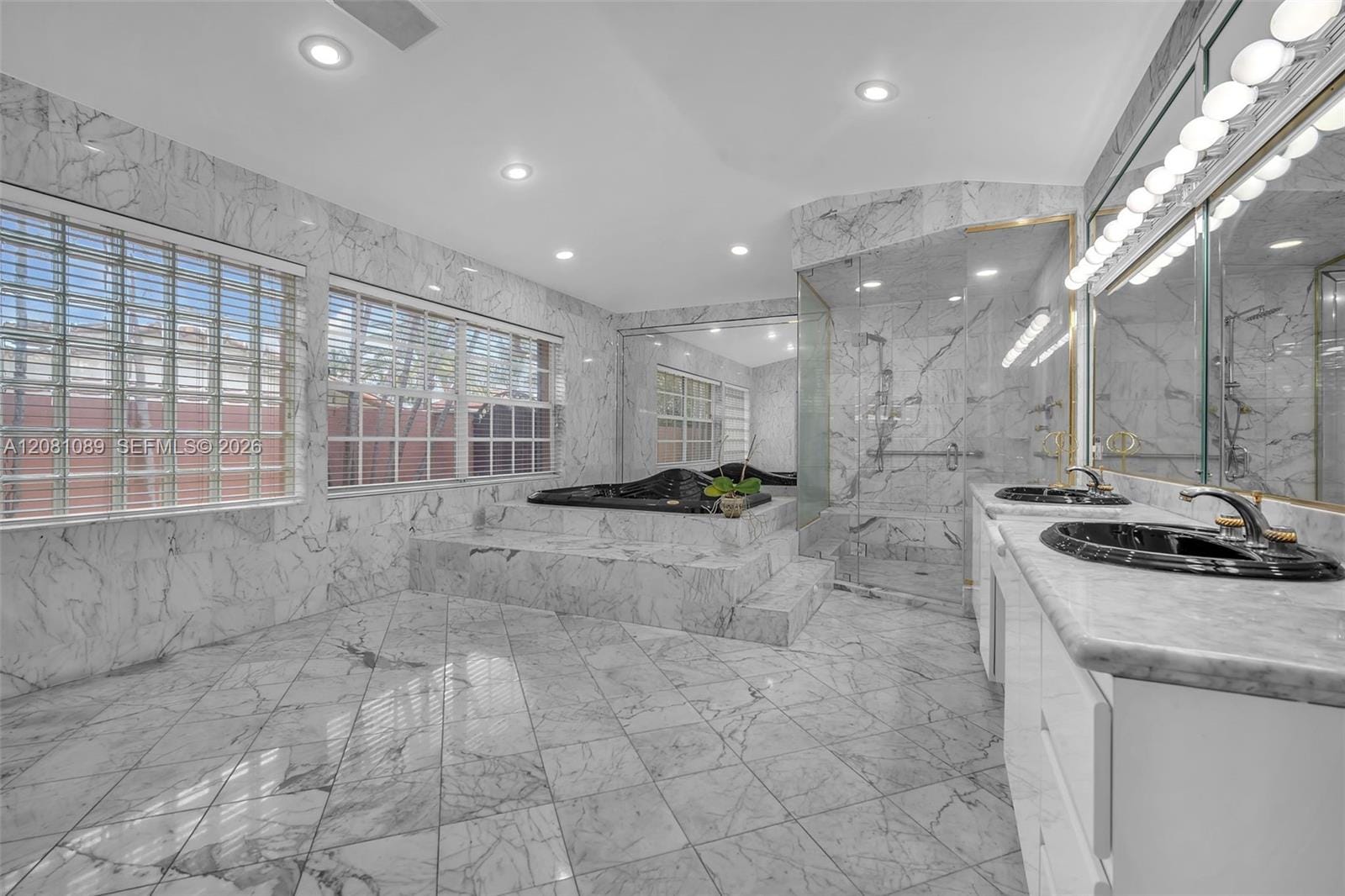 10485 NW 132nd Street, Hialeah Gardens, FL 33018 photo 12