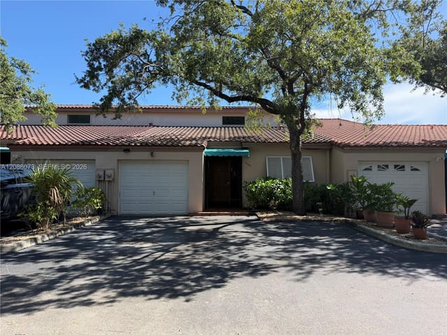 8449 Ardoch Road 8449, Miami Lakes, FL 33016