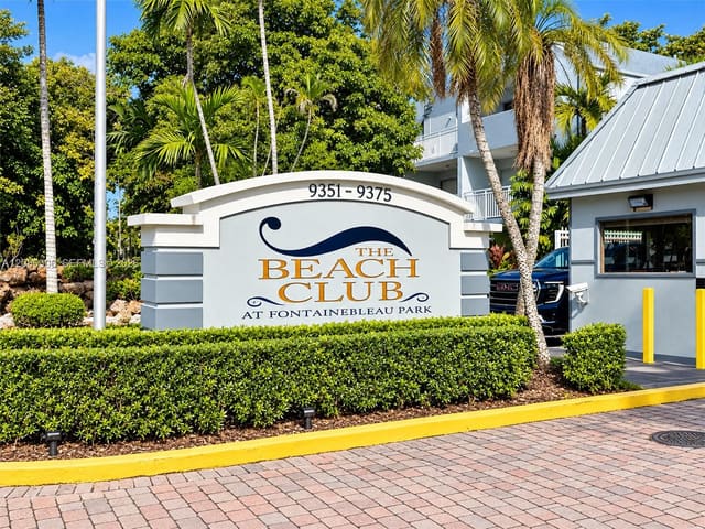 9353 Fontainebleau Boulevard A105, Miami, FL 33172