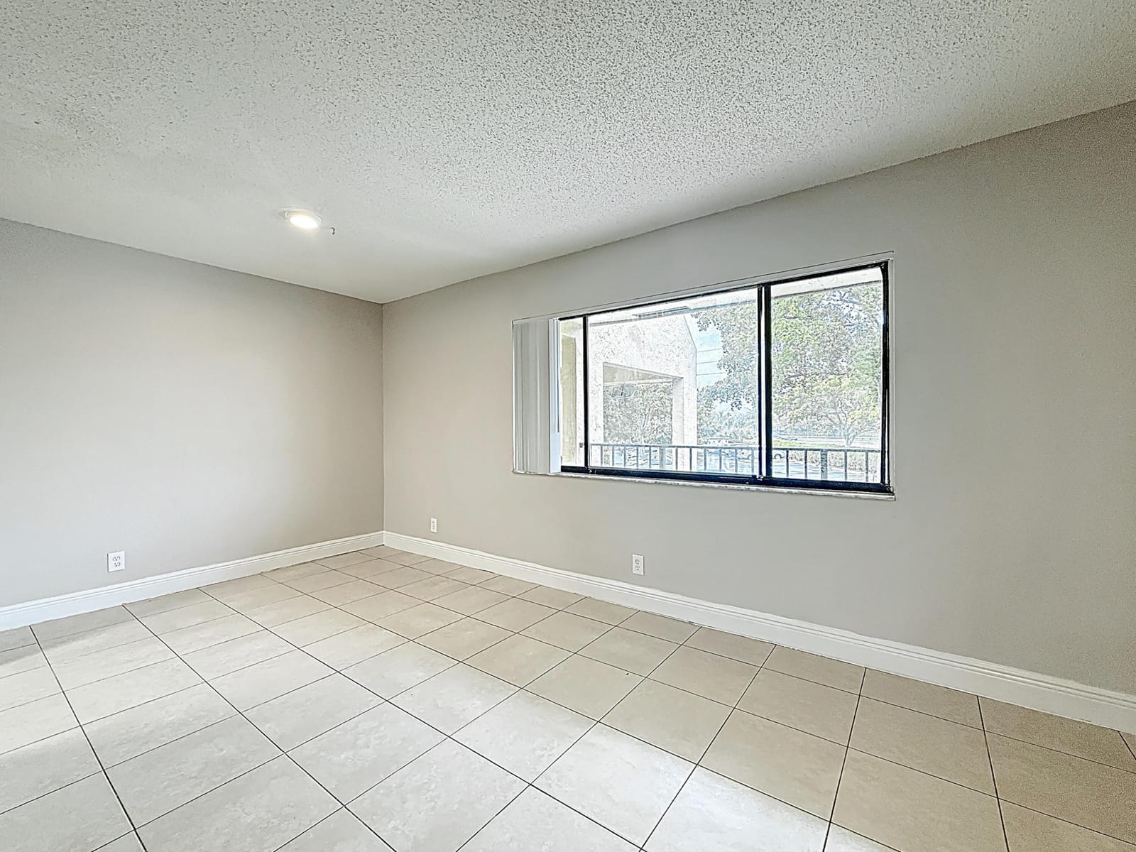 719 MEADOWS Circle, Boynton Beach, FL 33436 photo 12