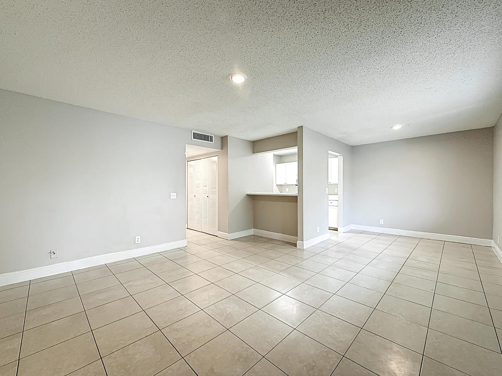 719 MEADOWS Circle, Boynton Beach, FL 33436 photo 7