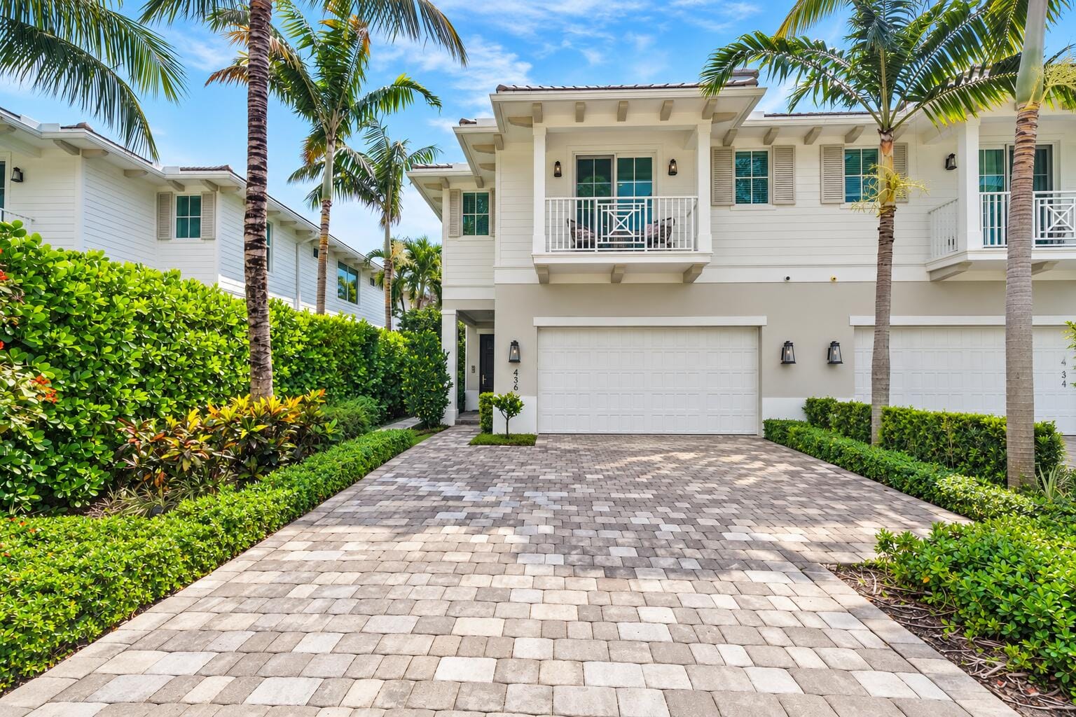 436 NE WAVECREST Way, Boca Raton, FL 33432 photo 1