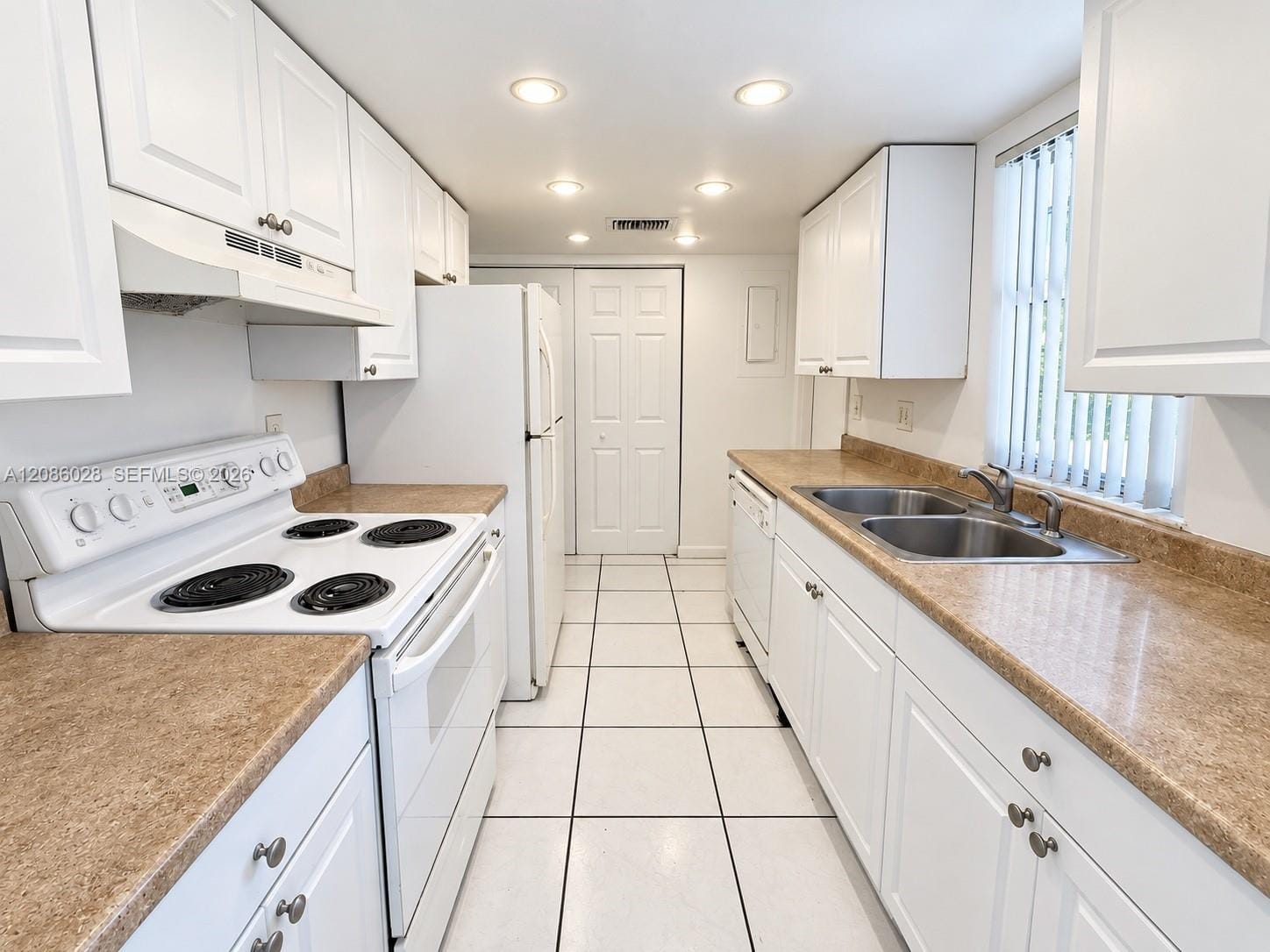 7804 NW 73rd Terrace — photo 8
