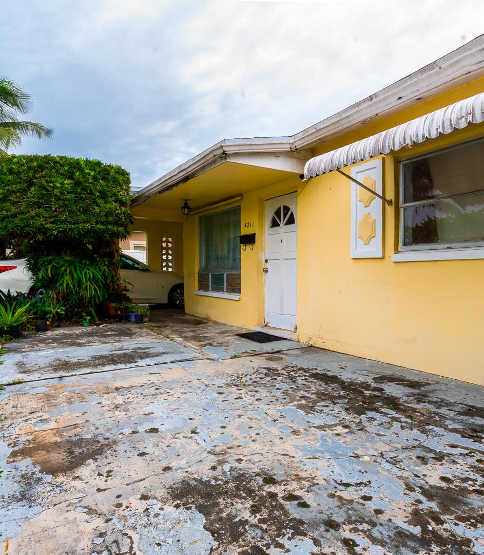 4211 NW 43RD Street, Lauderdale Lakes, FL 33319 photo 14