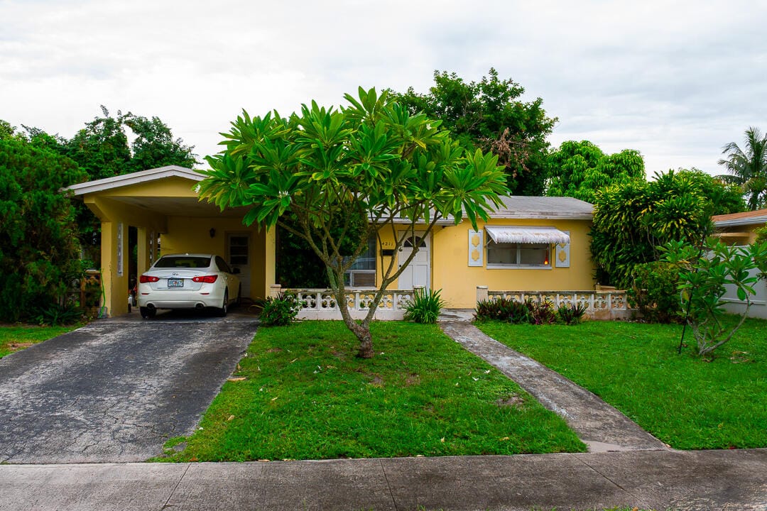 4211 NW 43RD Street, Lauderdale Lakes, FL 33319 photo 18