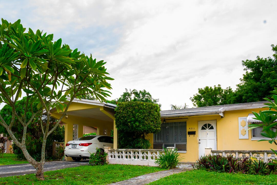 4211 NW 43RD Street, Lauderdale Lakes, FL 33319 photo 10