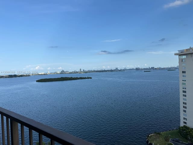 1800 NE 114th Street 2007, Miami, FL 33181