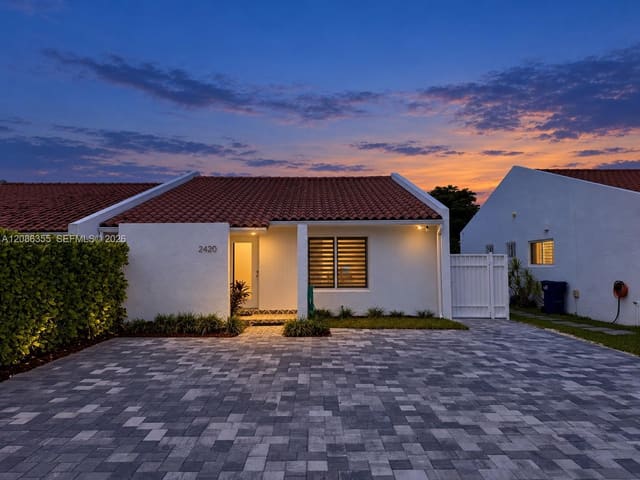 2420 SW 102nd Avenue, Miami, FL 33165