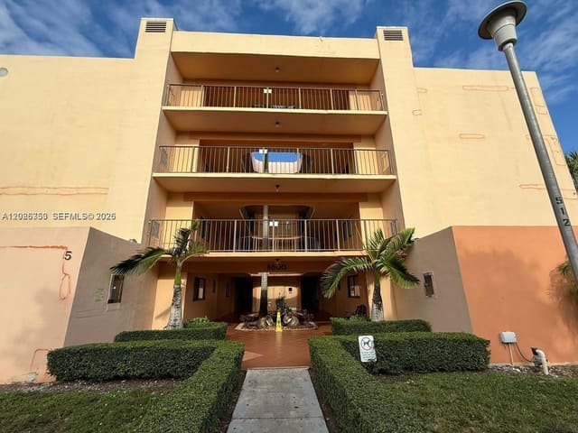 8600 SW 133rd Ave Road 310, Miami, FL 33183