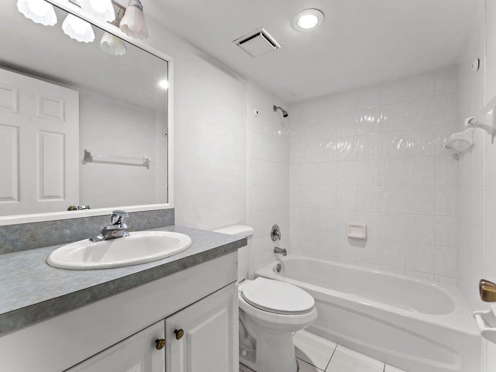 10044 S OCEAN Drive 103, Jensen Beach, FL 34957 photo 18