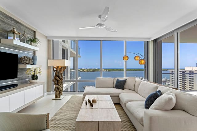 2 WATER CLUB Way 1204, North Palm Beach, FL 33408
