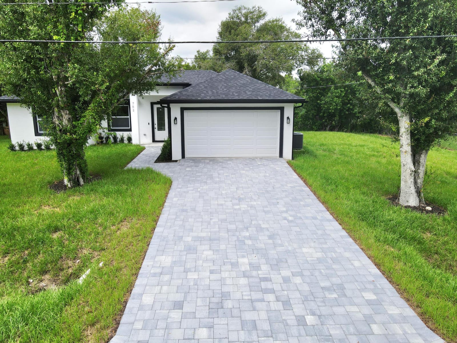 702 NW 39TH Circle — photo 3
