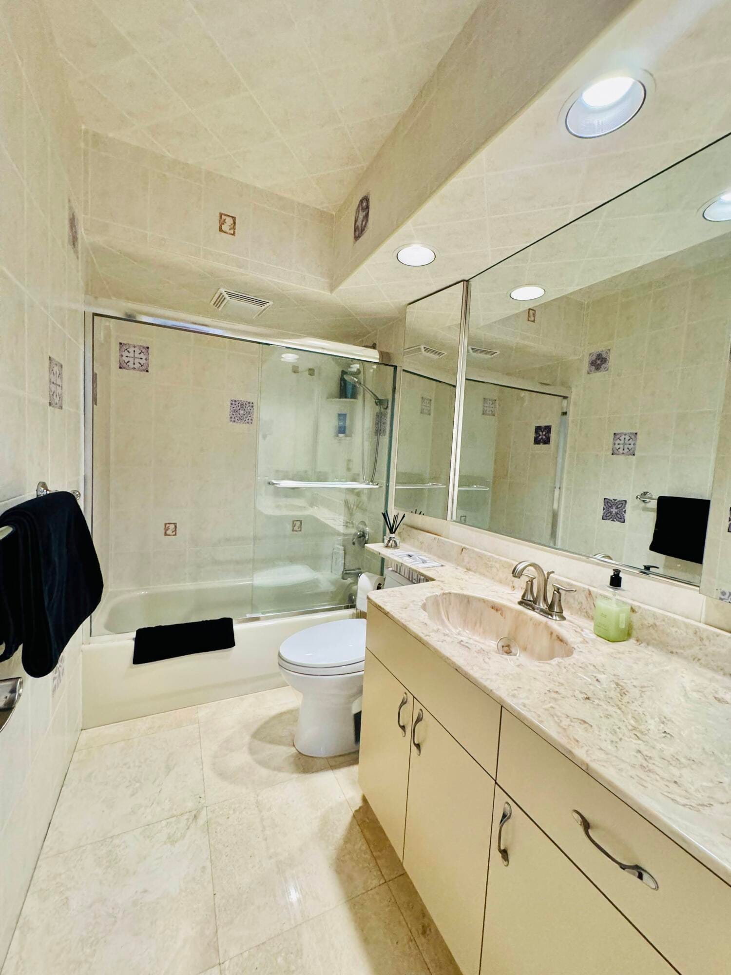1728 NE 40th Street, Oakland Park, FL 33334 photo 20
