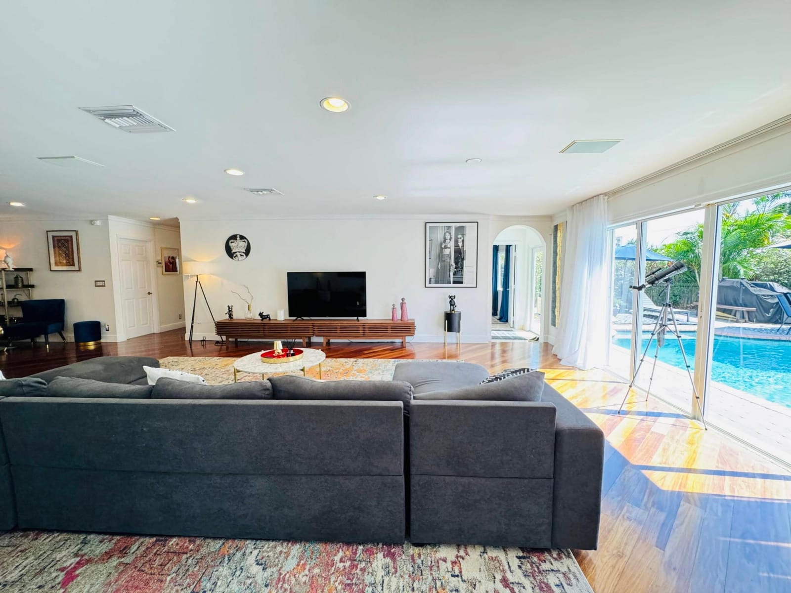 1728 NE 40th Street — photo 8
