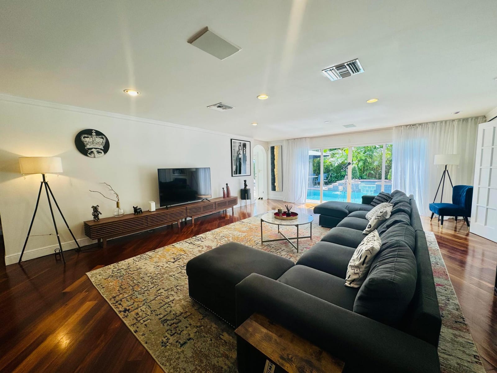 1728 NE 40th Street — photo 9