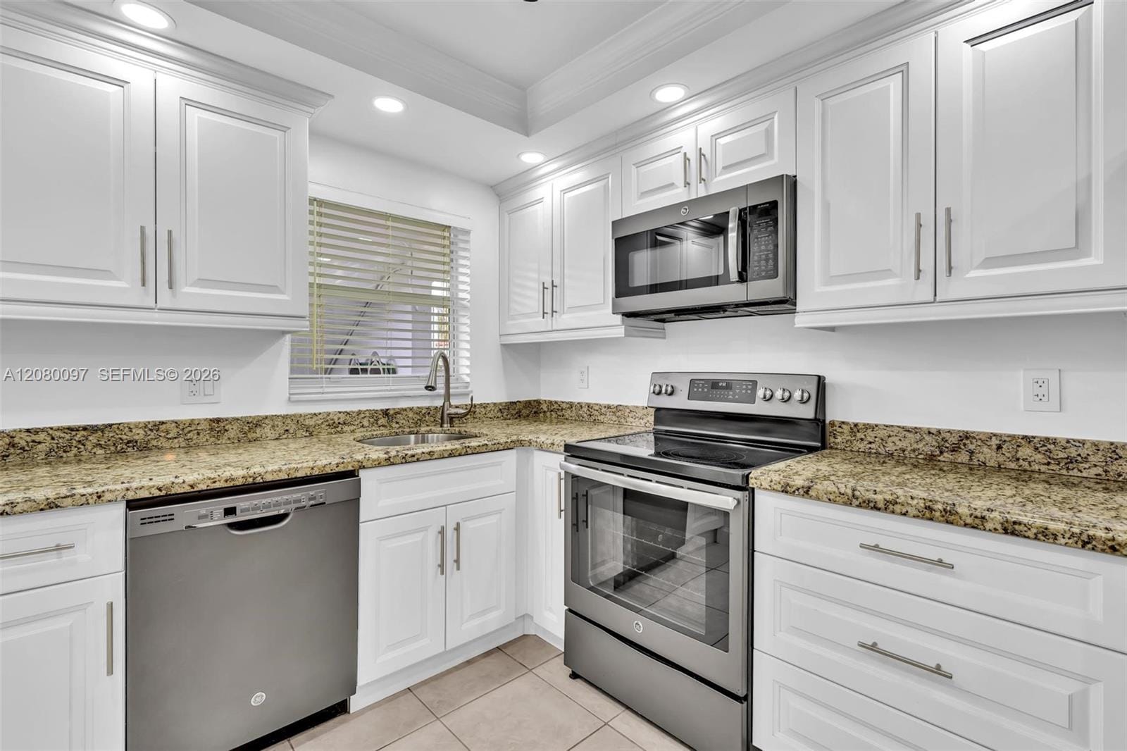 580 Egret Drive 102, Hallandale Beach, FL 33009 photo 15