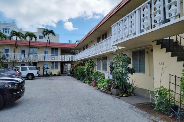 441 Collins Avenue 2, Miami Beach, FL 33139