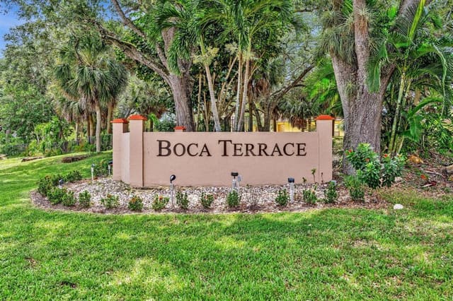 848 SW 9th Street Circle 203, Boca Raton, FL 33486