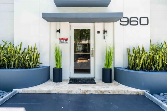 960 Jefferson Avenue 205, Miami Beach, FL 33139
