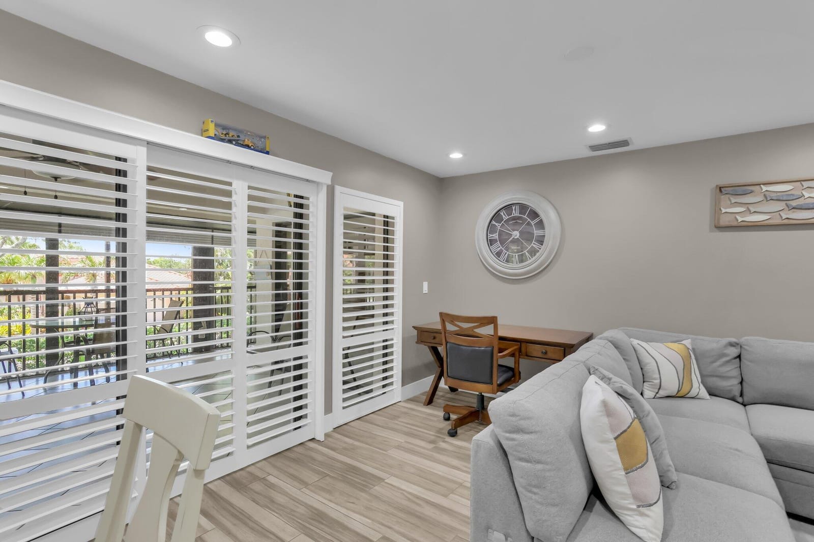 60 Pelican Pointe Drive 201, Delray Beach, FL 33483 photo 10