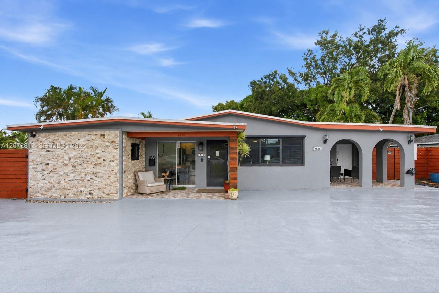 2616 NE 6th Avenue, Wilton Manors, FL 33334 photo 1