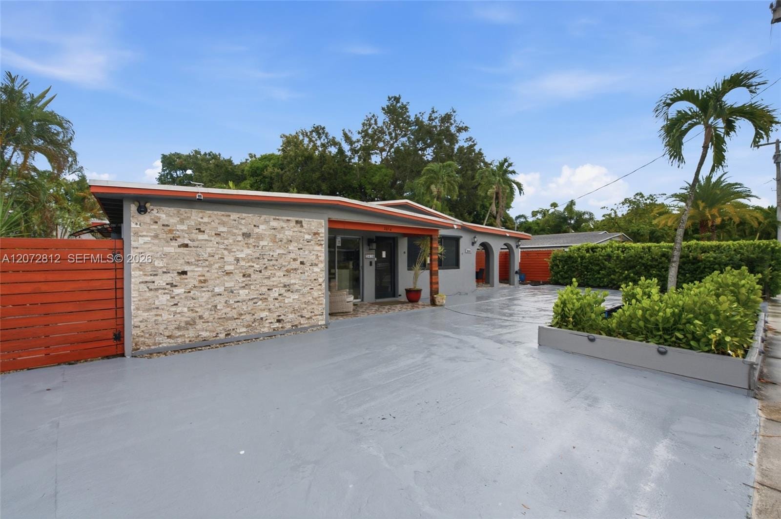 2616 NE 6th Avenue, Wilton Manors, FL 33334 photo 3