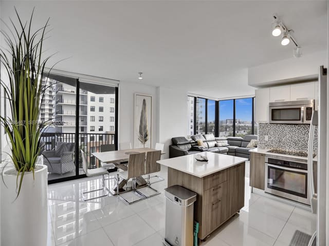 5252 NW 85th Avenue 401, Doral, FL 33166