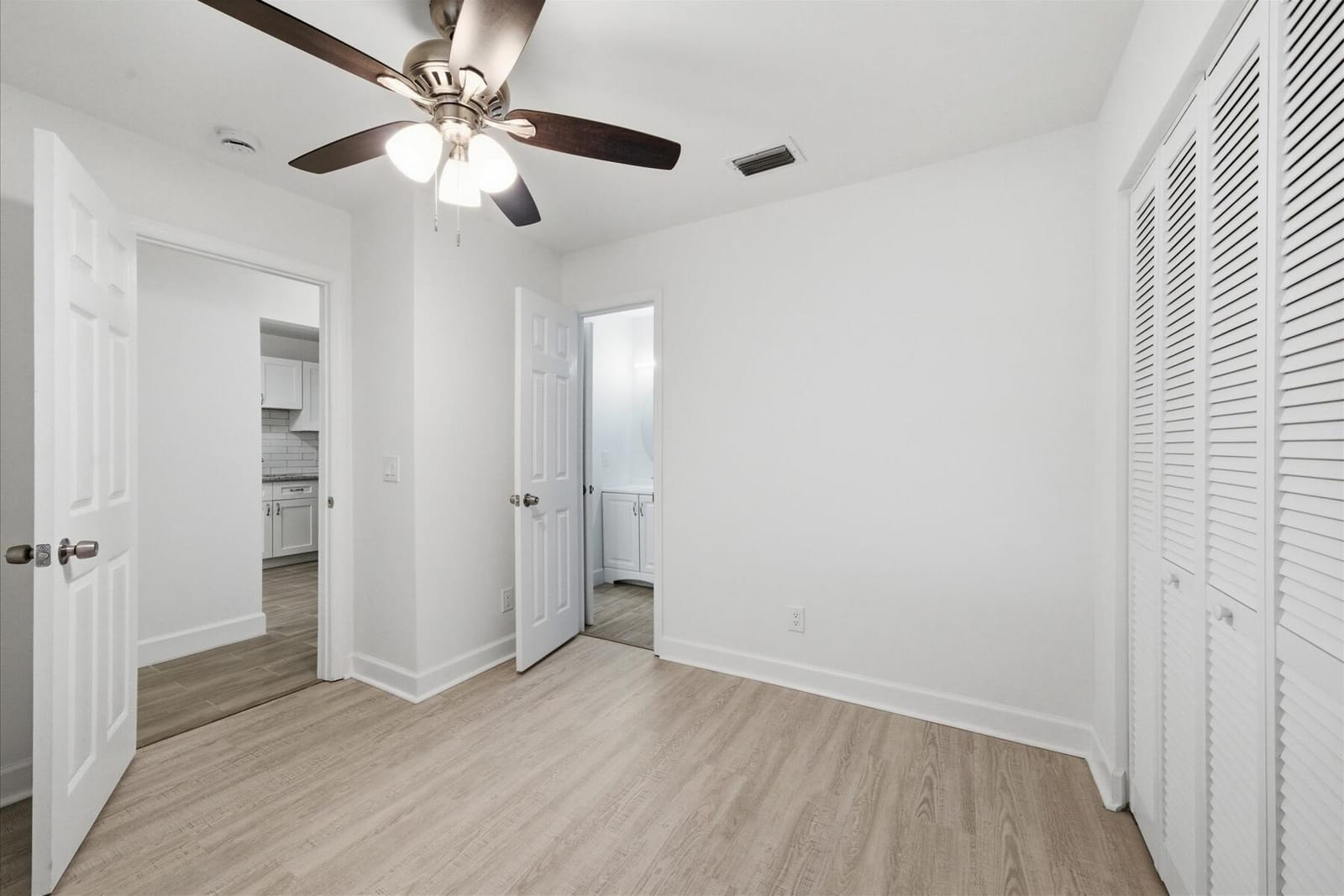 428 Grove Isle Circle 9, Vero Beach, FL 32962 photo 16