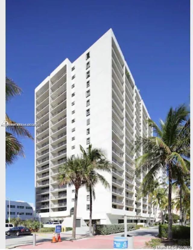 2625 Collins Avenue 302, Miami Beach, FL 33140