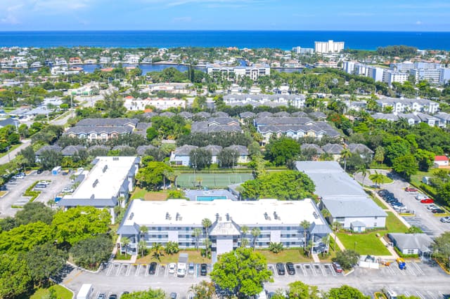 230 SE 10th Street 306, Delray Beach, FL 33483