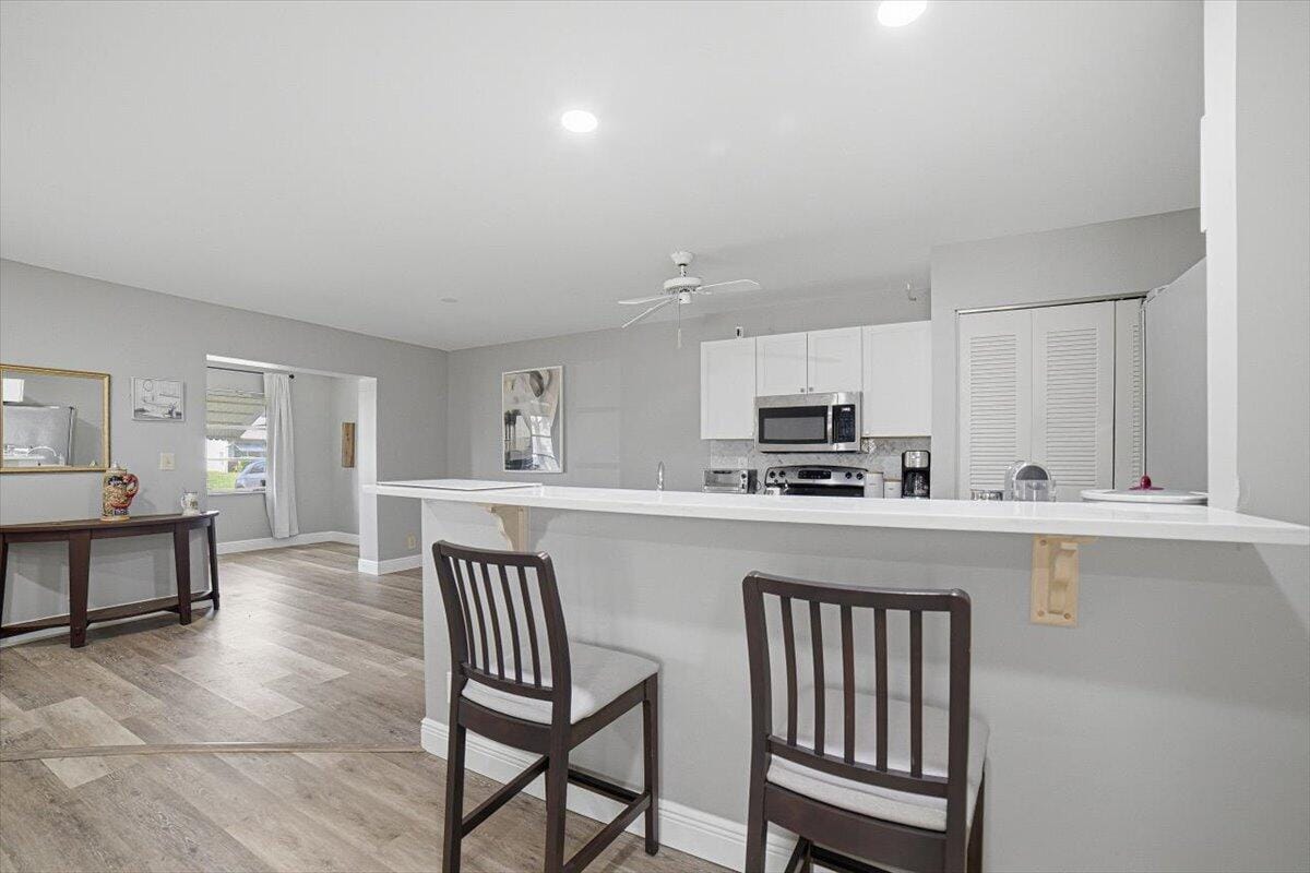 6069 LA PALMA Lane — photo 11