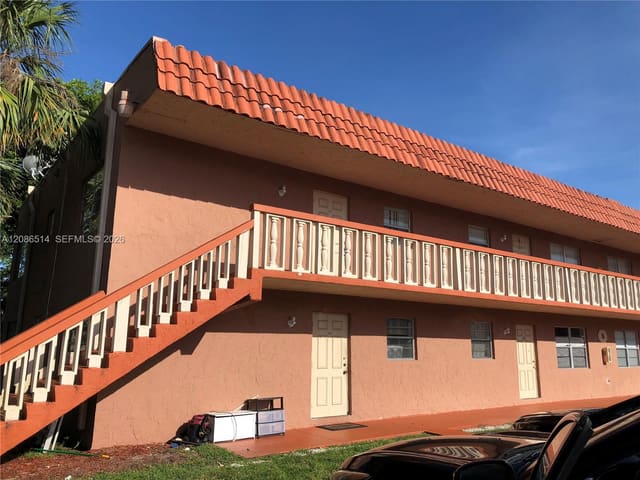 7830 NW 33rd Street 505, Davie, FL 33024