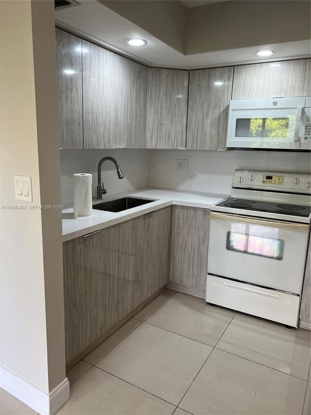 8830 SW 123rd Court I404, Miami, FL 33186