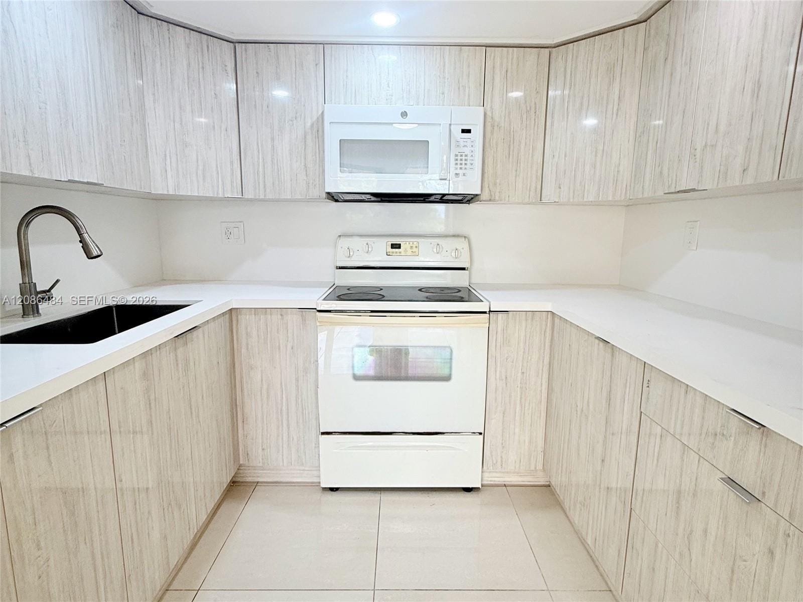 8830 SW 123rd Court I404 — photo 1