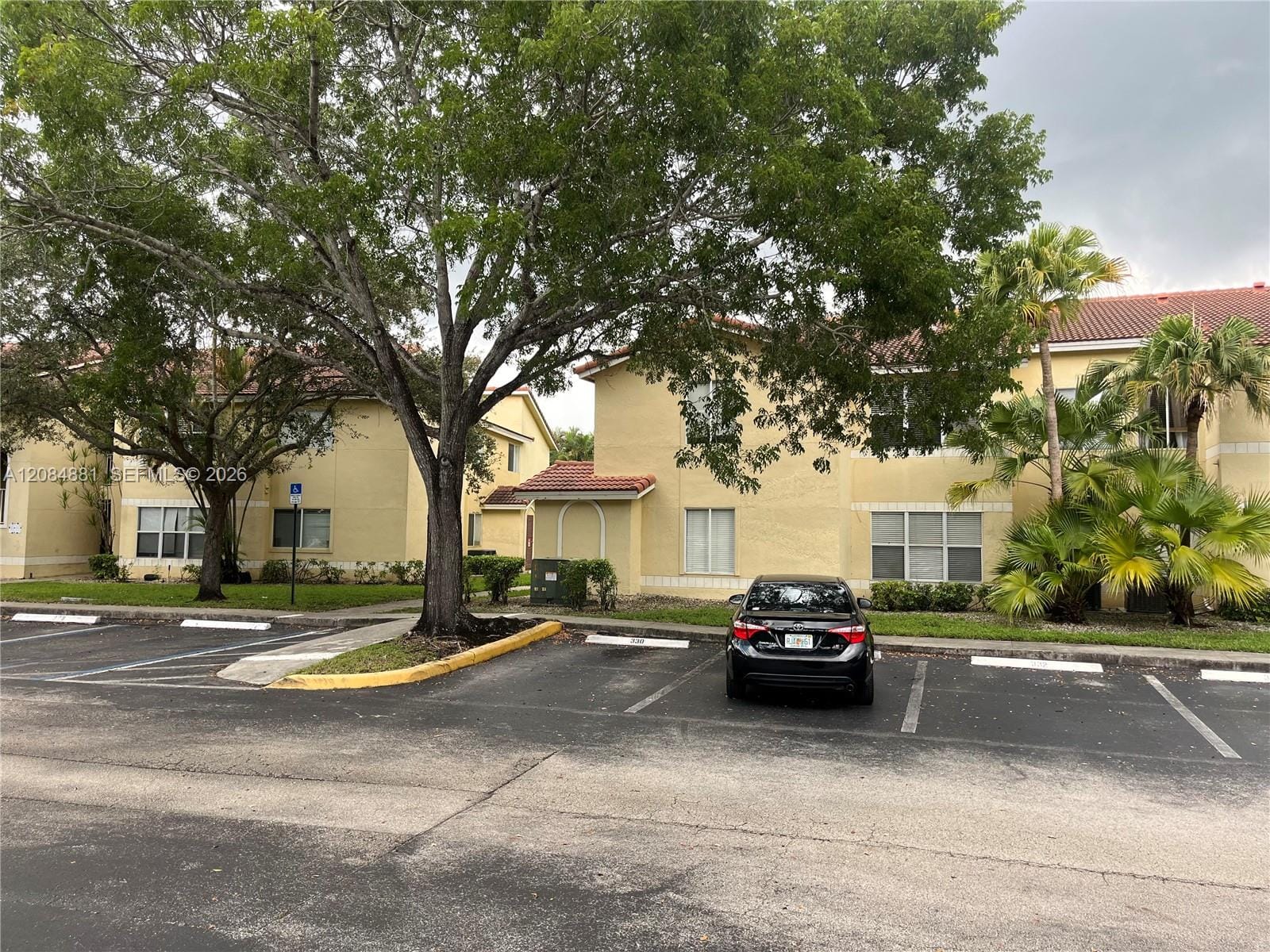 437 Vista Isles Drive 2211