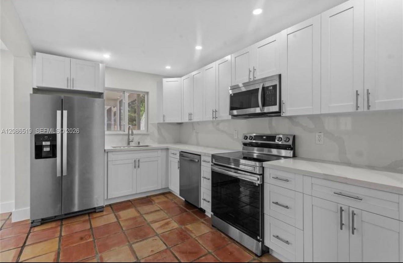 211 NW 51st Street, Oakland Park, FL 33309 photo 4