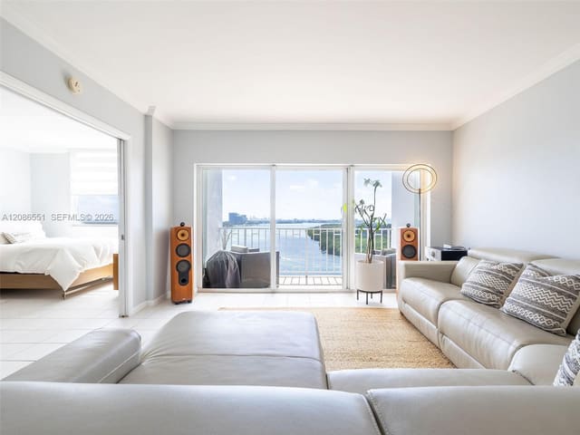 500 Bayview Drive 1520, Sunny Isles Beach, FL 33160
