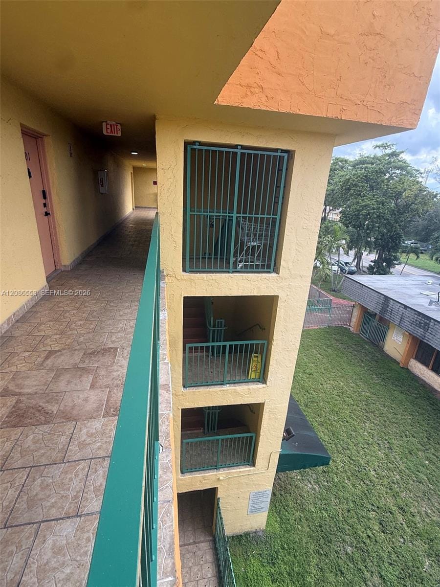606 W 81st Street 405, Hialeah, FL 33014 photo 4