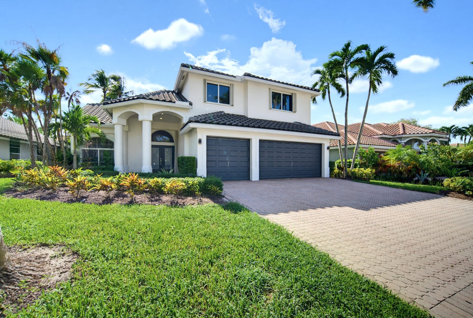 19614 STAR ISLAND Drive — photo 1