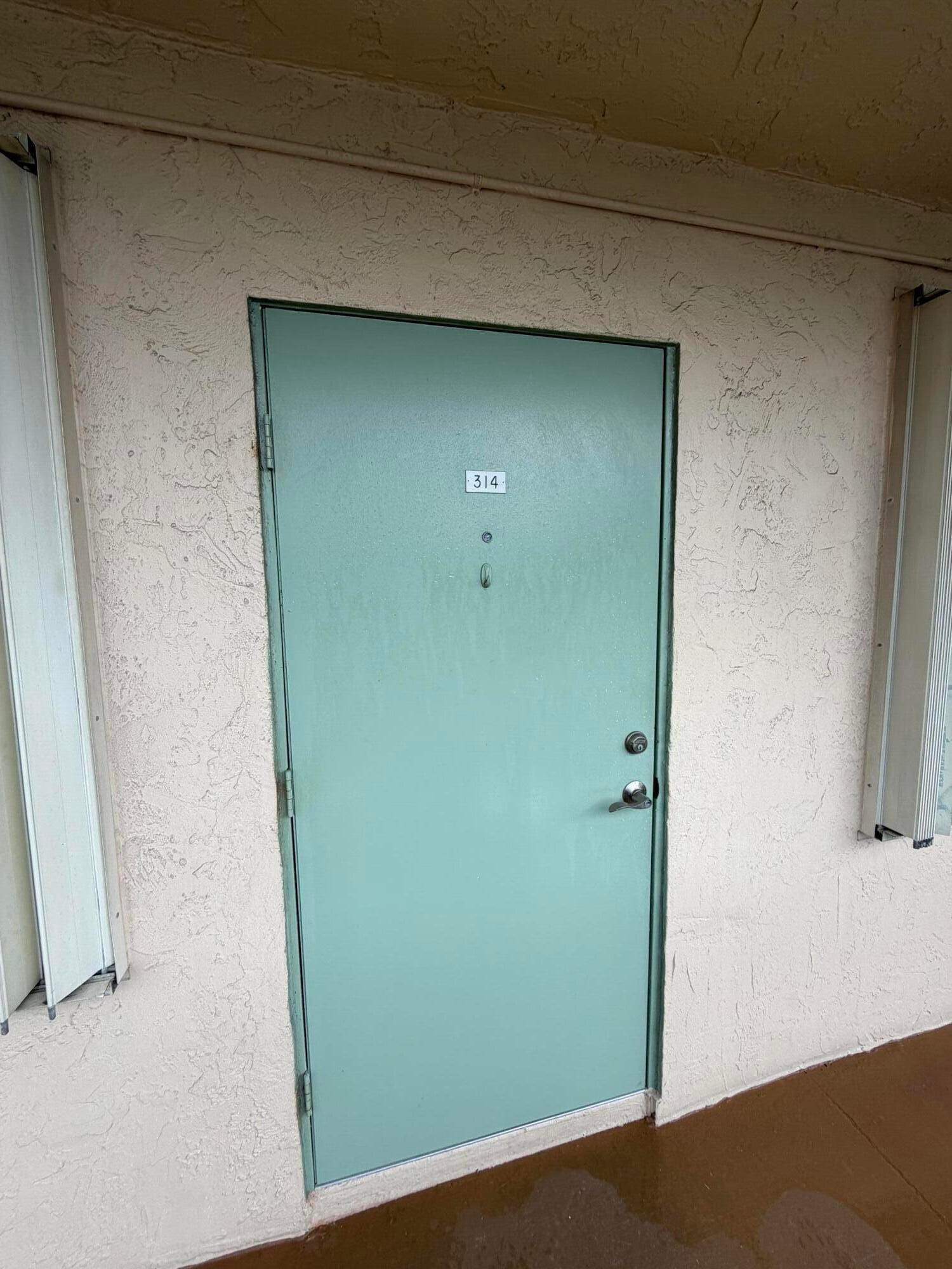 700 VILLAGE GREEN Court 314 — photo 2