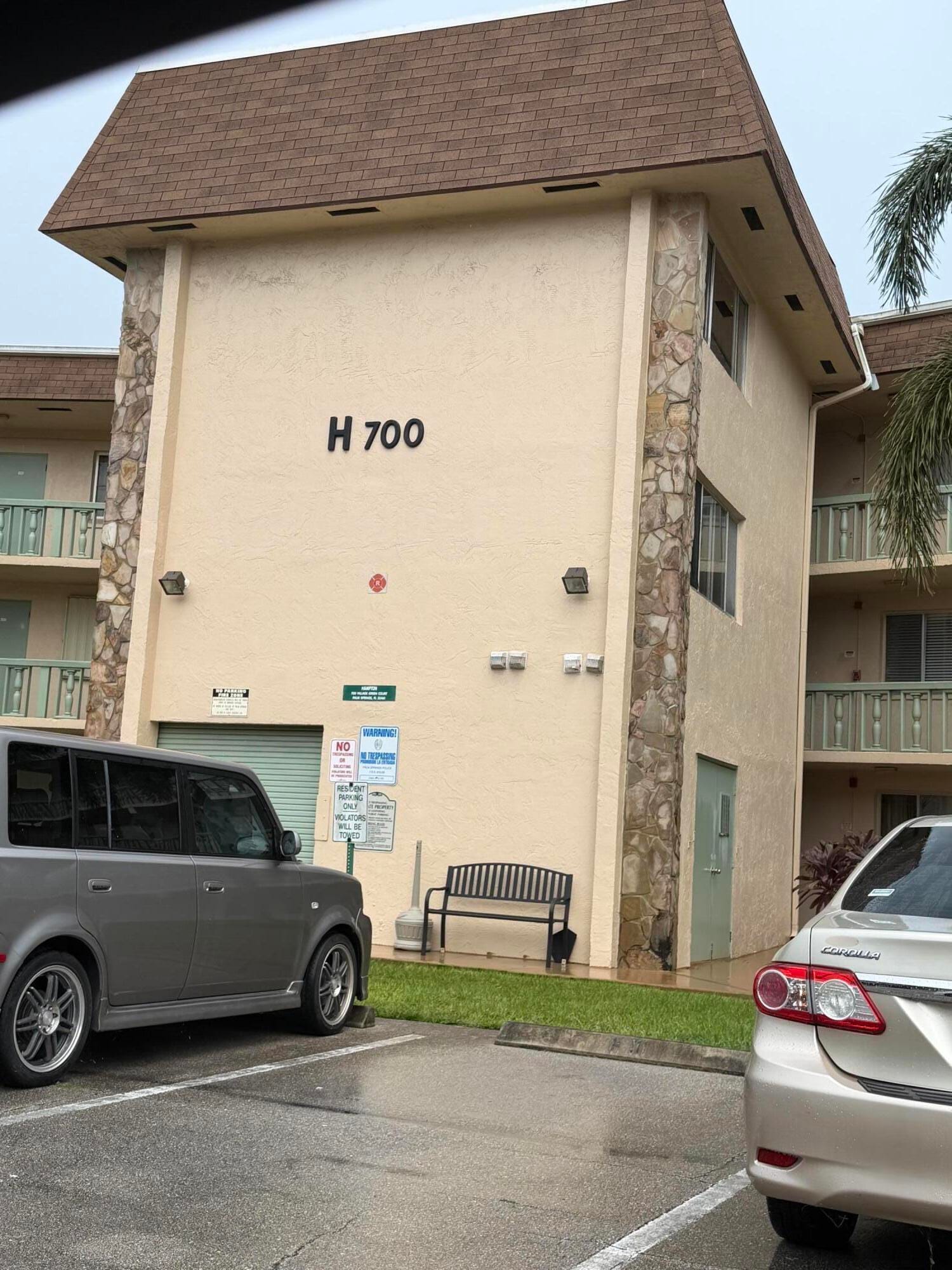 700 VILLAGE GREEN Court 314